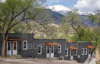 2631 W PIKES PEAK AVE