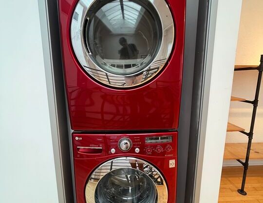 Studio, 1 bath, 2,030 sqft, $3,500, Unit 103
