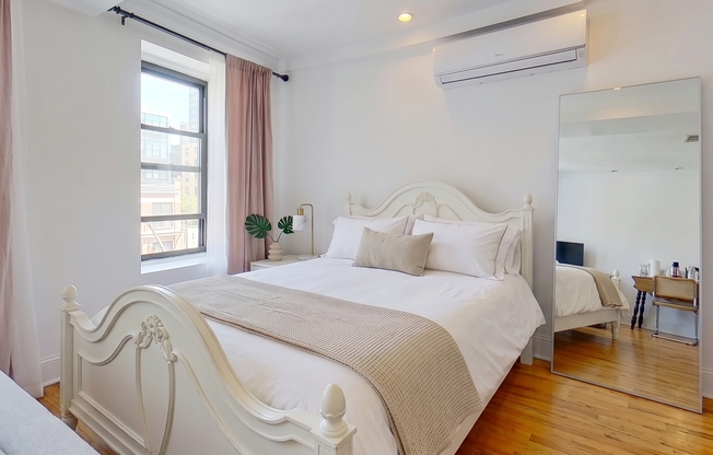 128 E 62 ST