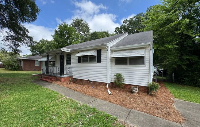 3/1 House in West Rome with bonus room- $1,250