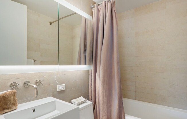 1 bed, 1 bath, 685 sqft, $4,895, Unit 9N