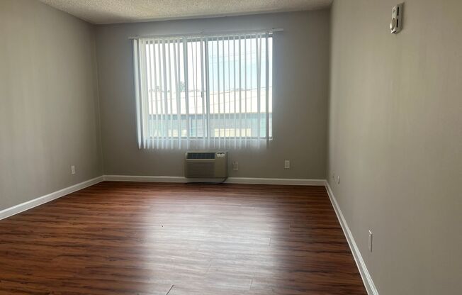 1 bed, 1 bath, 541 sqft, $1,625, Unit 1948-306