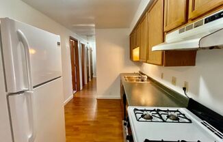 2 beds, 1 bath, 850 sqft, $1,250, Unit 404