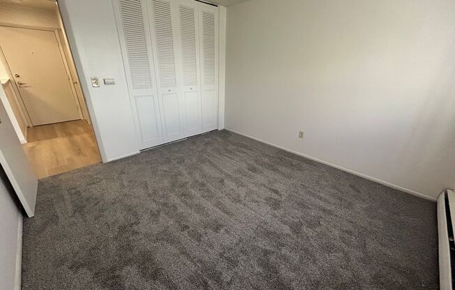 1 bed, 1 bath, $995, Unit 335