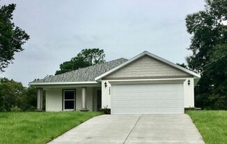 BEAUTIFUL Newer  Home 3/2/2 Spring Hill,  1589 Sq Ft