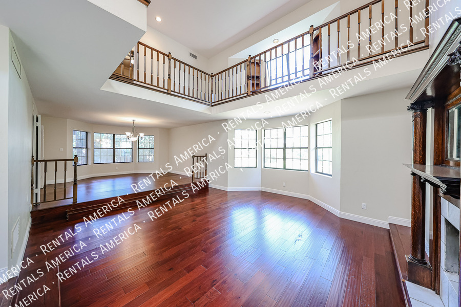 5131 N 18 ST
