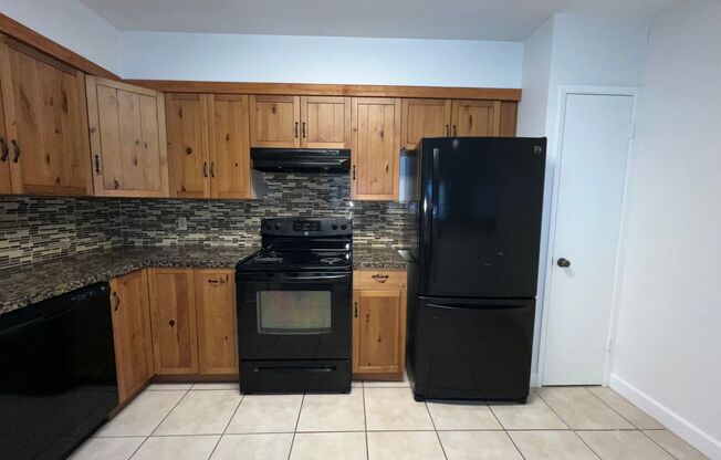 3 beds, 1 bath, $1,495