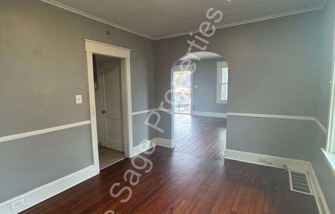 3 beds, 1 bath, 1,063 sqft, $1,595, Unit Unit 1