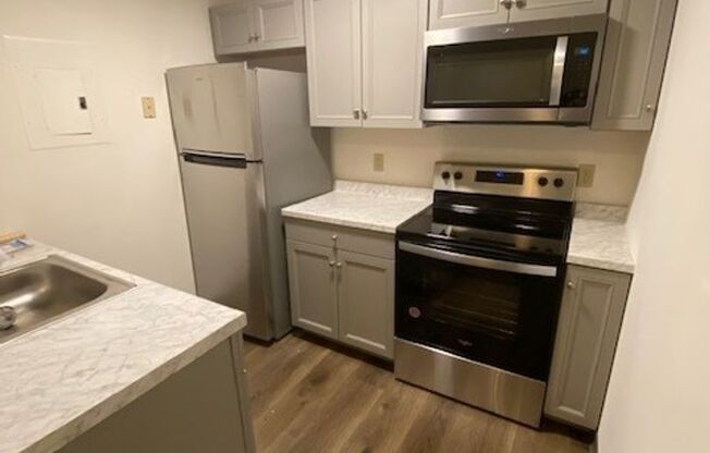 1 bed, 1 bath, 650 sqft, $1,050