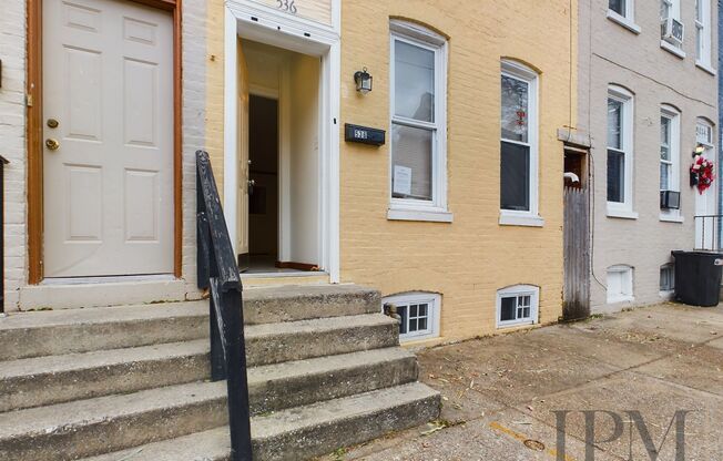 Available Now Cozy Three-bedroom Home Located in York City School District