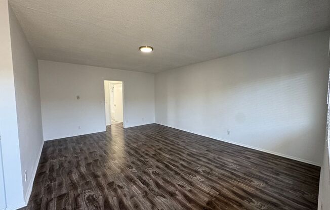 7253-57 Variel Ave