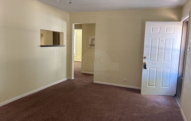 2 beds, 1 bath, $995