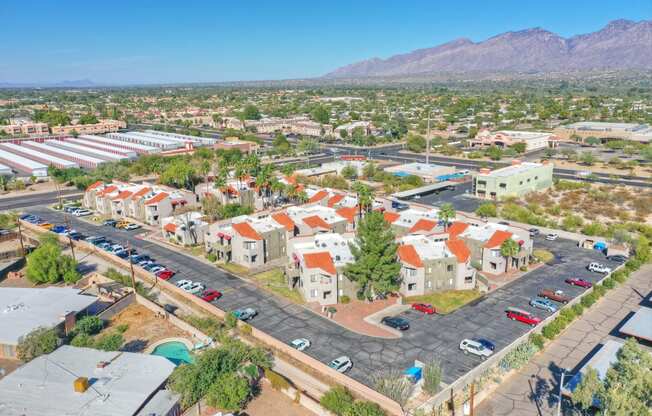Community aerial view at Ten50 Apartments in Tucson AZ November 2020 (9)