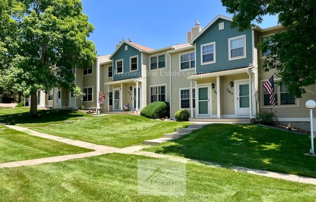 7905 LEXINGTON PARK DR