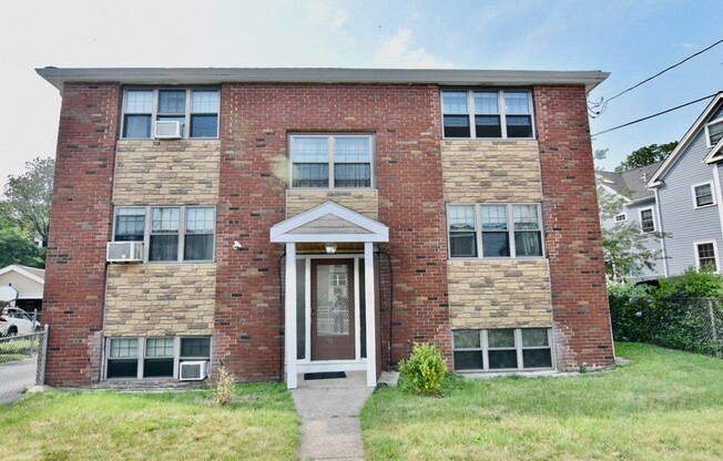 90 E SQUANTUM ST