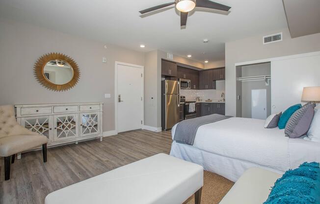 Home - Amo Apartments - San Diego, CA