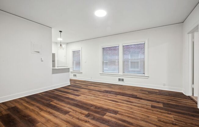 1 bed, 1 bath, 685 sqft, $2,100