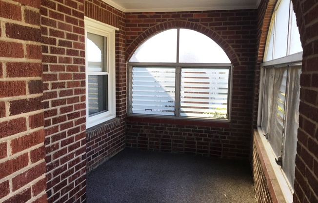 3 beds, 1 bath, $1,395