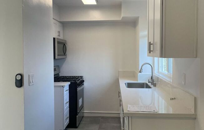 1 bed, 1 bath, $1,850, Unit 017#309