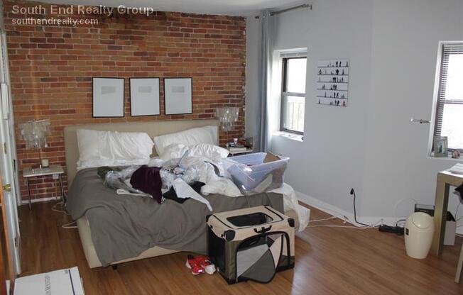 201 W NEWTON ST