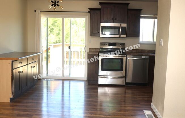 2844 Lexington Lane B