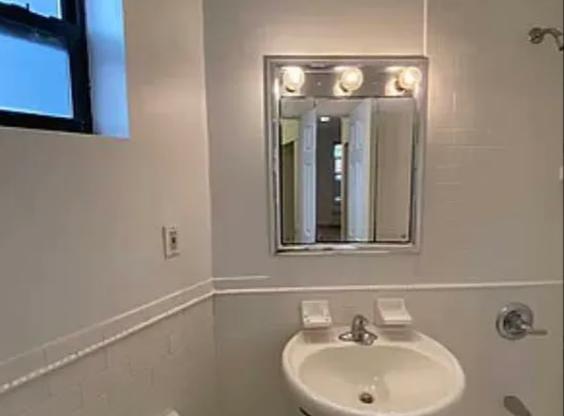 534 E 83 ST