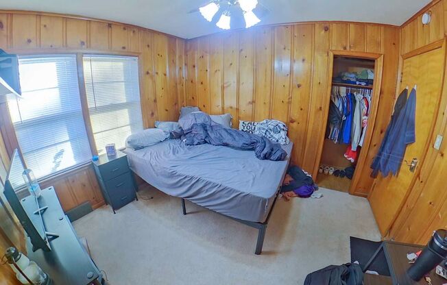 5 beds, 3 baths, $2,295