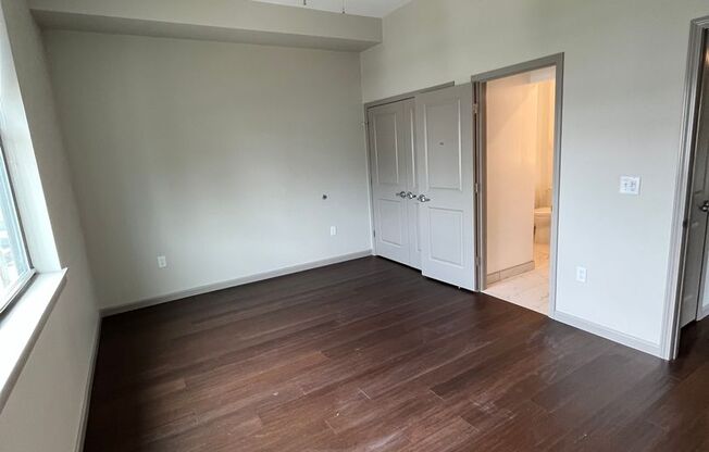 2 beds, 1 bath, 965 sqft, $2,000, Unit 501