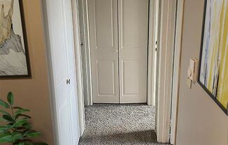 2 beds, 1 bath, 830 sqft, $1,275, Unit A06*