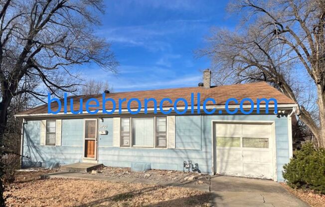 3 beds, 1 bath, $1,099