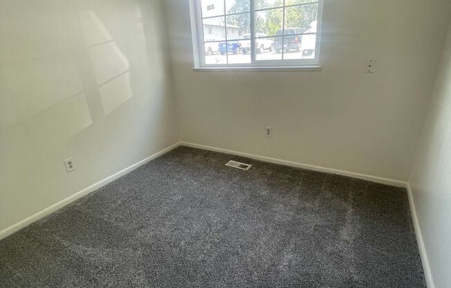 3 beds, 1 bath, $1,550