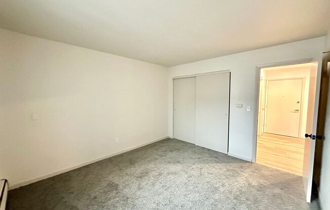 1 bed, 1 bath, $995, Unit 223