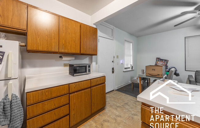 1627 N Winchester Ave 2