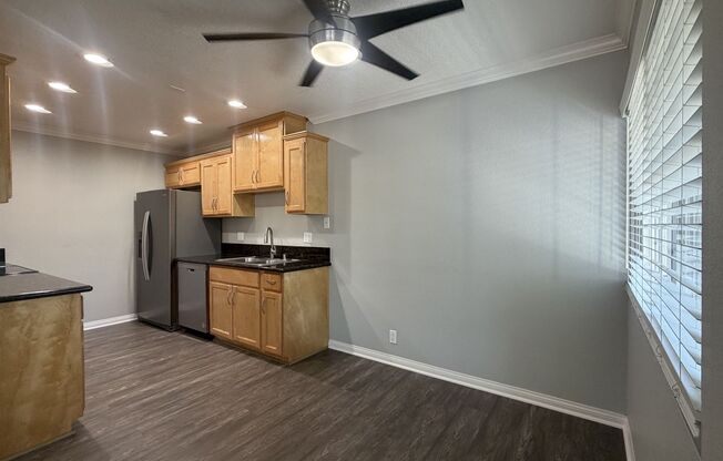 2 beds, 1 bath, 900 sqft, $2,795, Unit 704