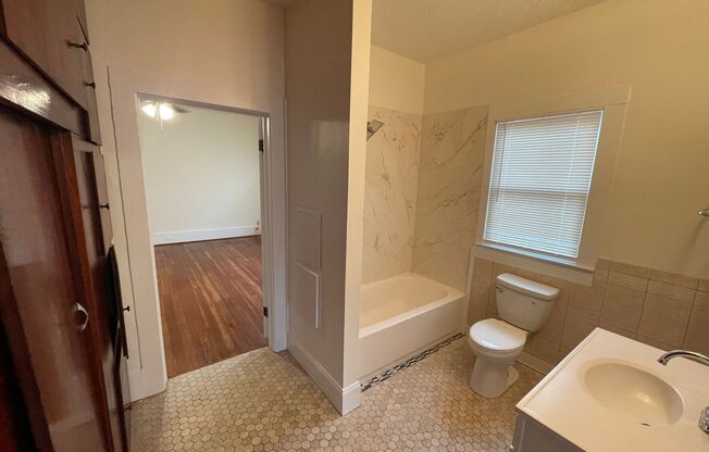 3 beds, 1 bath, $1,950