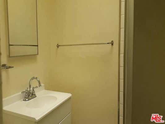 Studio, 1 bath, 400 sqft, $1,199, Unit 12