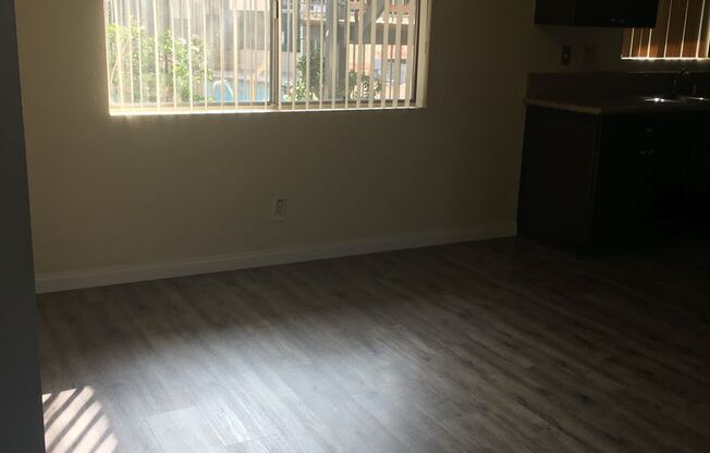 1 bed, 1 bath, 756 sqft, $1,925, Unit 35