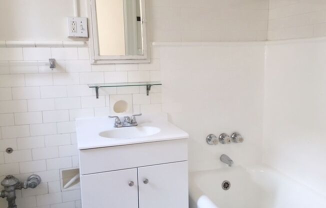 2 beds, 2 baths, 775 sqft, $1,875, Unit 610