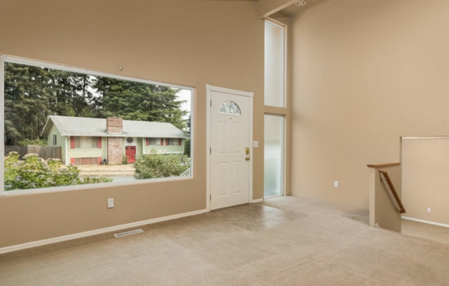 Charming 3-Bed, 2-Bath Tri-Level Home in Redmond, Steps from Marymoor Park"