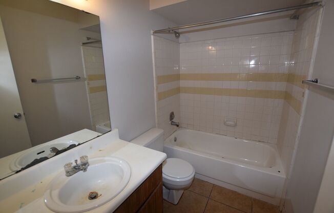 2 beds, 2 baths, $1,450, Unit ORANGE