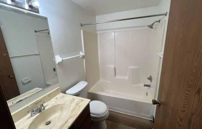 1 bed, 1 bath, $1,150, Unit 3752