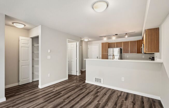 1 bed, 1 bath, 680 sqft, $1,975, Unit 310