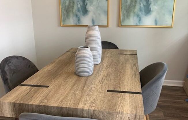 2 beds, 1.5 baths, 950 sqft, $1,499, Unit L04
