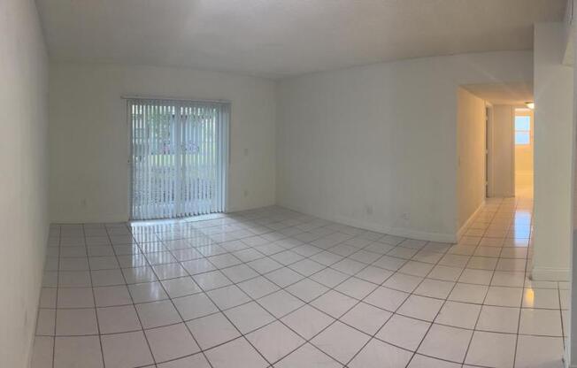 11501 NW 44 ST