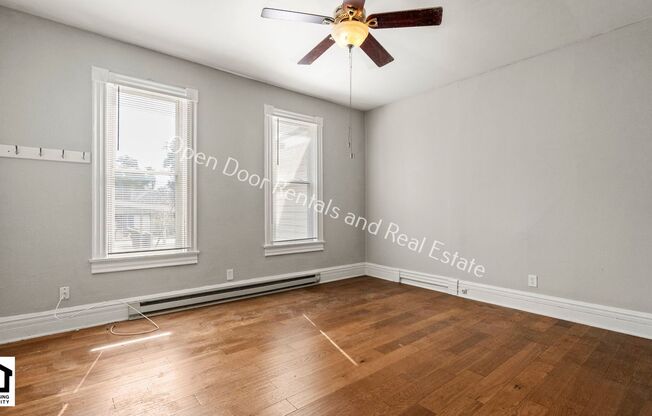 1 bed, 1 bath, 690 sqft, $925, Unit 1905 Hillside Ave Apt 1