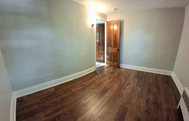 3 beds, 1 bath, $2,200