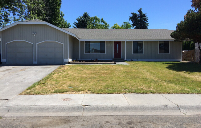 3bed 2 bath House For Rent!