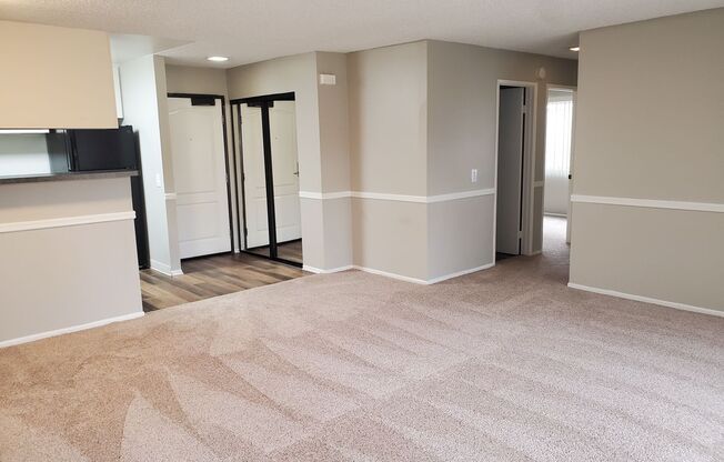 2 beds, 1 bath, 980 sqft, $2,500, Unit 080