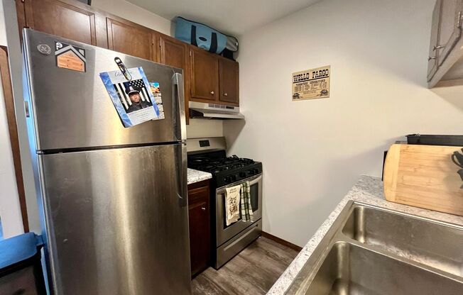 1 bed, 1 bath, $1,025, Unit 41