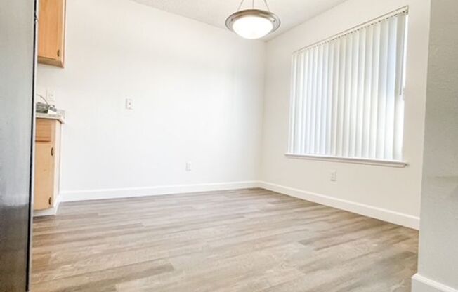 2 beds, 2 baths, 1,016 sqft, $1,840, Unit 1690-110